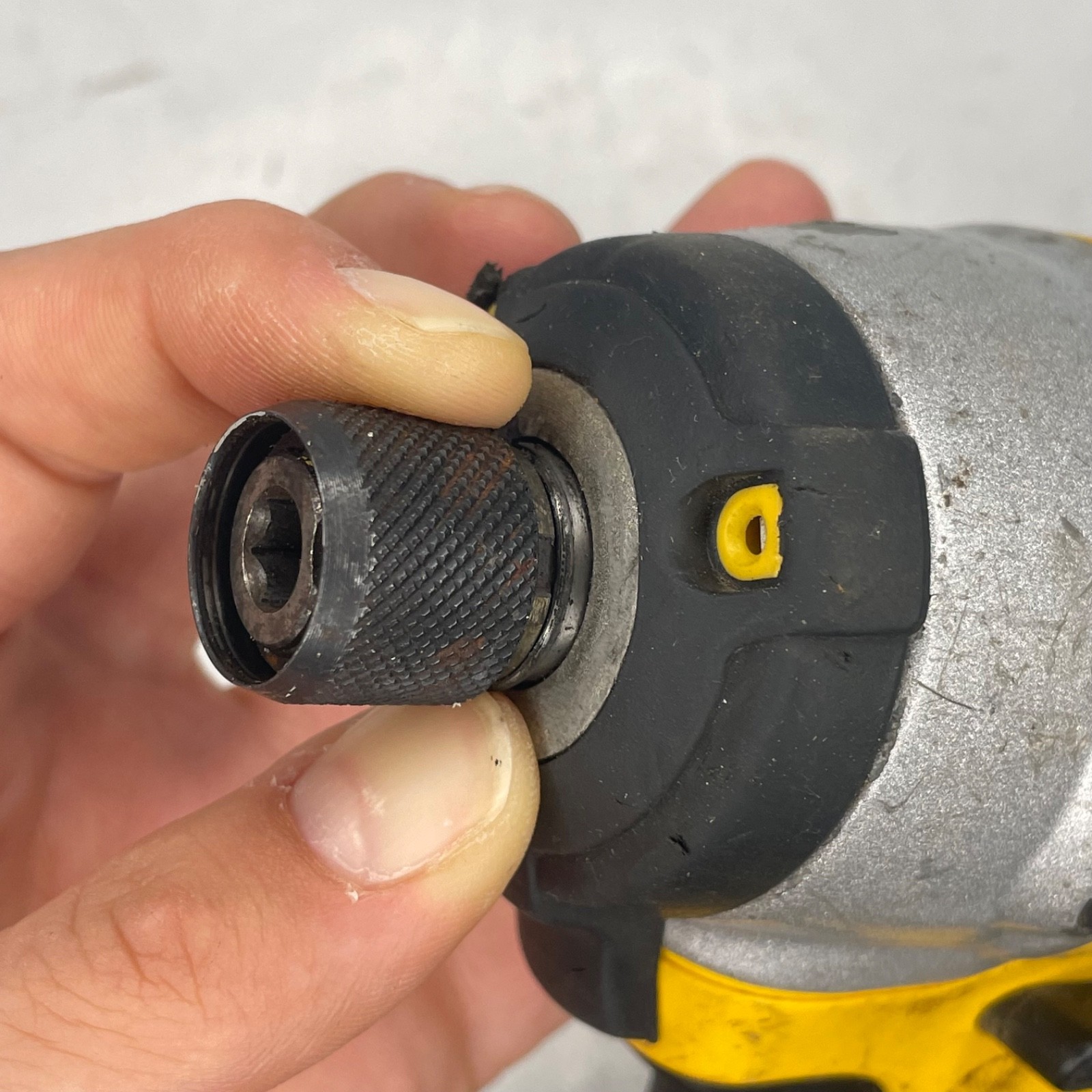 DeWalt DCF885 20V Impact Driver 1/4″ Brushed Tool Only w Belt Clip – Tested