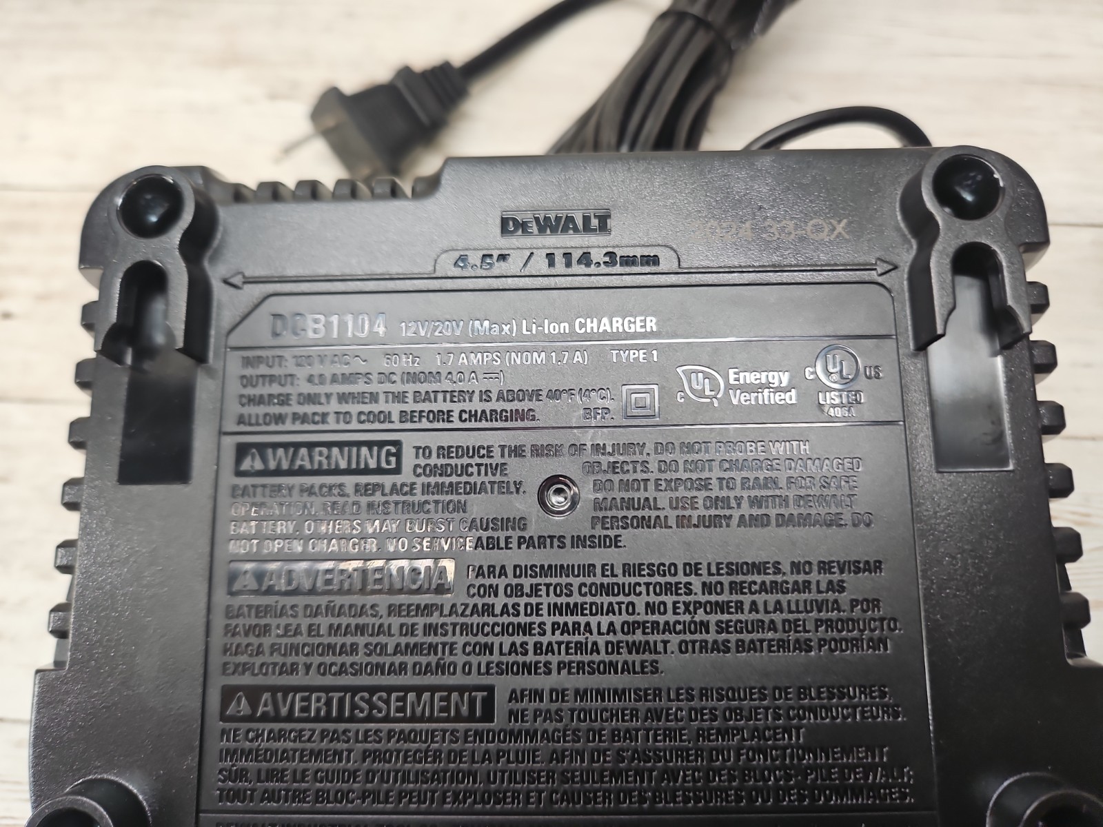 DEWALT DCB1104 Battery Charger 12V / 20V MAX Lithium Ion 4 Amp Fast Charging