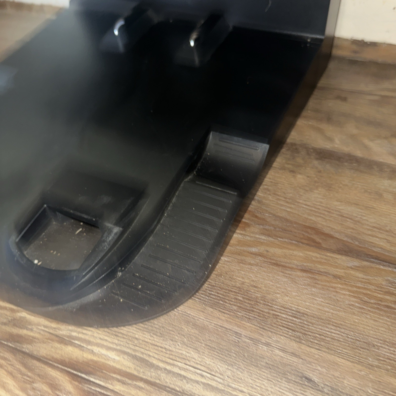 IRobot Roomba J7+ Wi-Fi Self-Empty Robot Vacuum (j7550)(RVE-Y1)