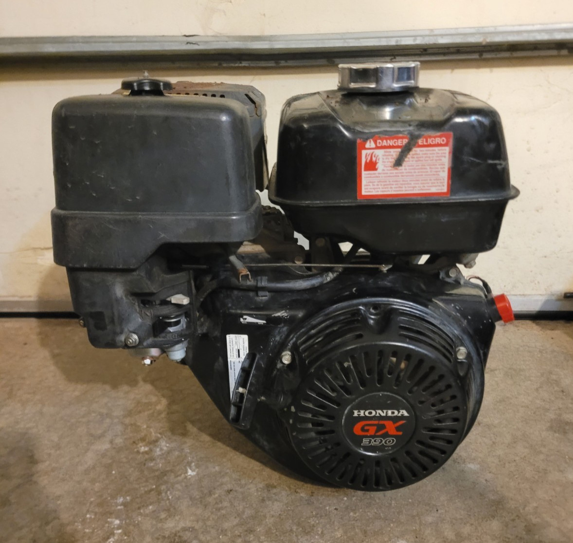 13 HP Honda GX390 Horizontal Shaft Engine/Motor, Runs Good