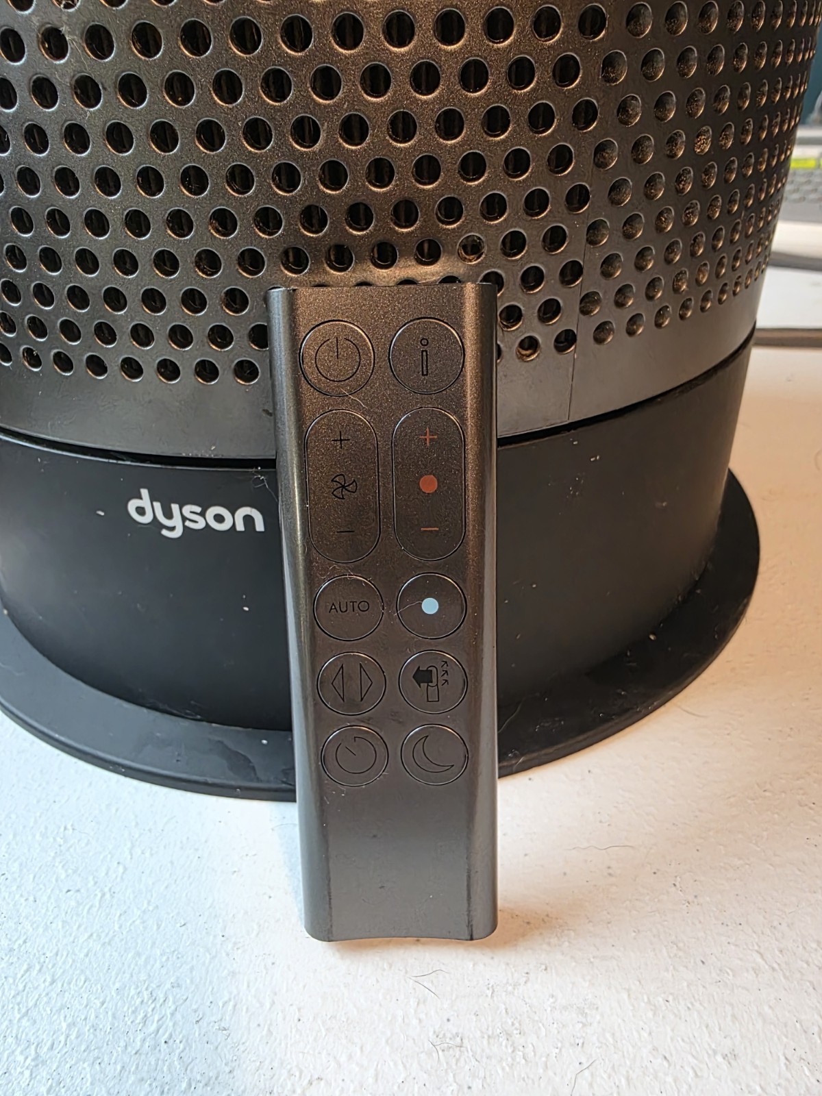 Dyson HP04 Pure Hot+Cool Air Purifier Fan Heater w/ Remote Works Needs Clean