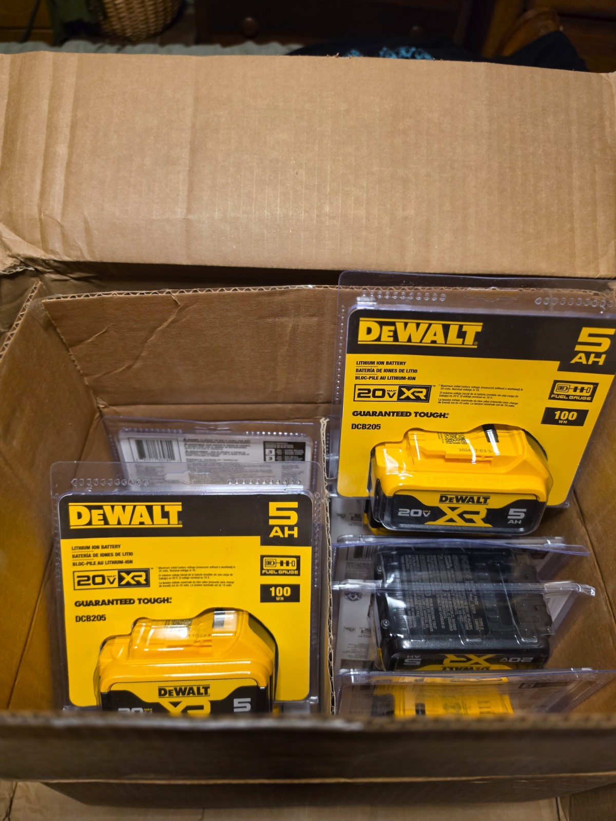Dewalt 20 V Battery 5Ah Factory Sealed New