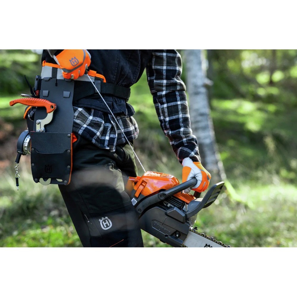 Husqvarna 970709038 3 HP 18″ 2-Cycle Gas Chainsaw New
