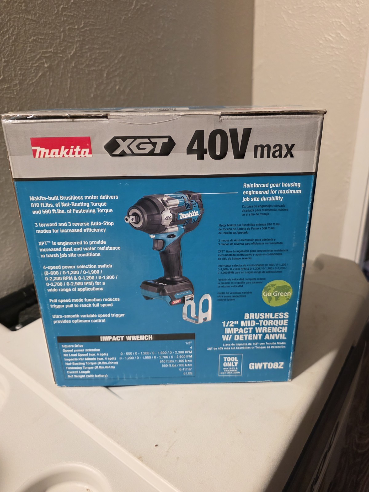 Makita XGT 40V Brushless 1/2″ Mid-Torque Impact Wrench 810 ft-lbs,model GWT08Z