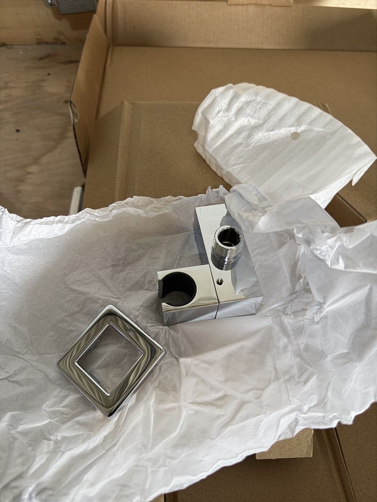 READ DESCRIPTION Delta 342702 Modern Monitor 14 Series Raincan Handshower Chrome