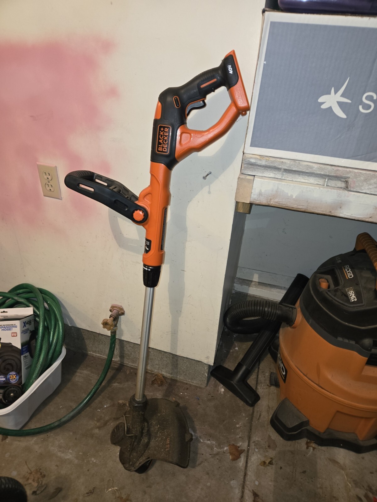 BLACK+DECKER LST140C 40V MAX Lithium String Trimmer