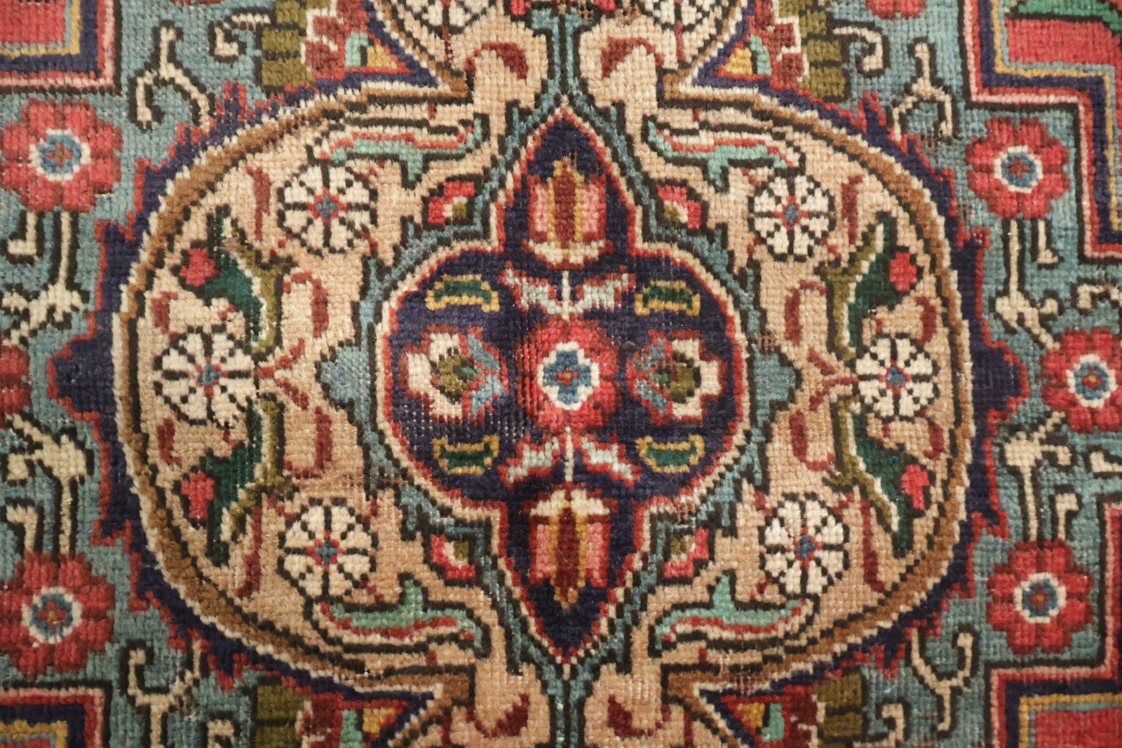 Exquisite Traditional Floral Area Rug 5×6 Hand-knotted Wool Carpet for Any Room