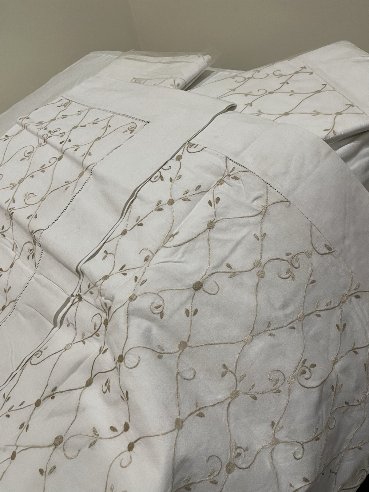 NWT Vietnam 3pc Full Duvet Set 100% Cotton White Embroidery 78”x78”