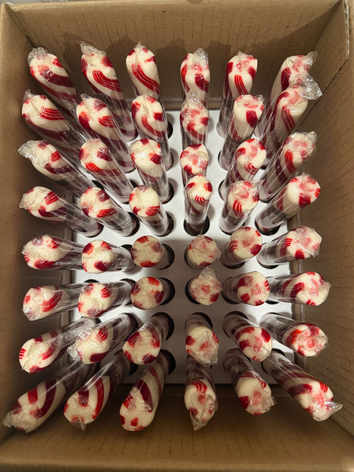 King Leo Giant Peppermint Sticks WHOLE CASE OF 48, 3.5 ounces ea SEE DESCRIPTION