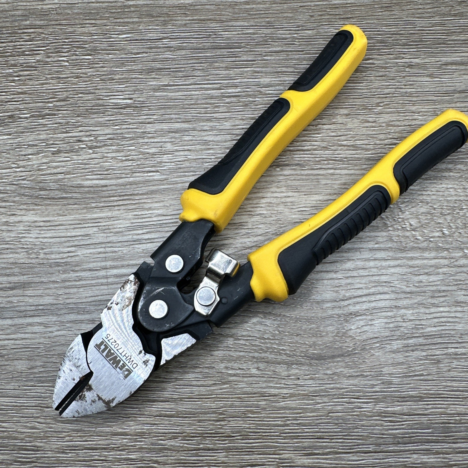 DEWALT 7.5 in. Compound Action Diagonal Cutting Pliers DWHT70275