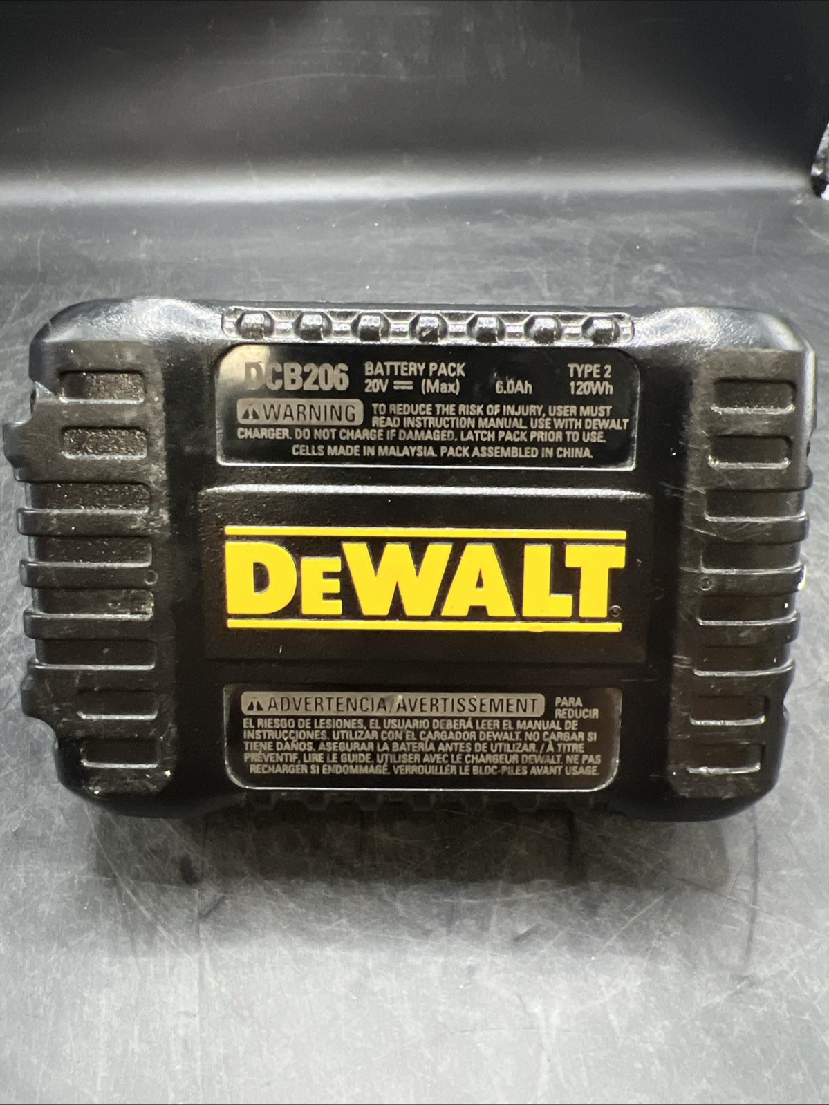 DEWALT [DCB206] GENUINE 20V MAX 6AH XR LITHIUM-ION BATTERY PACK