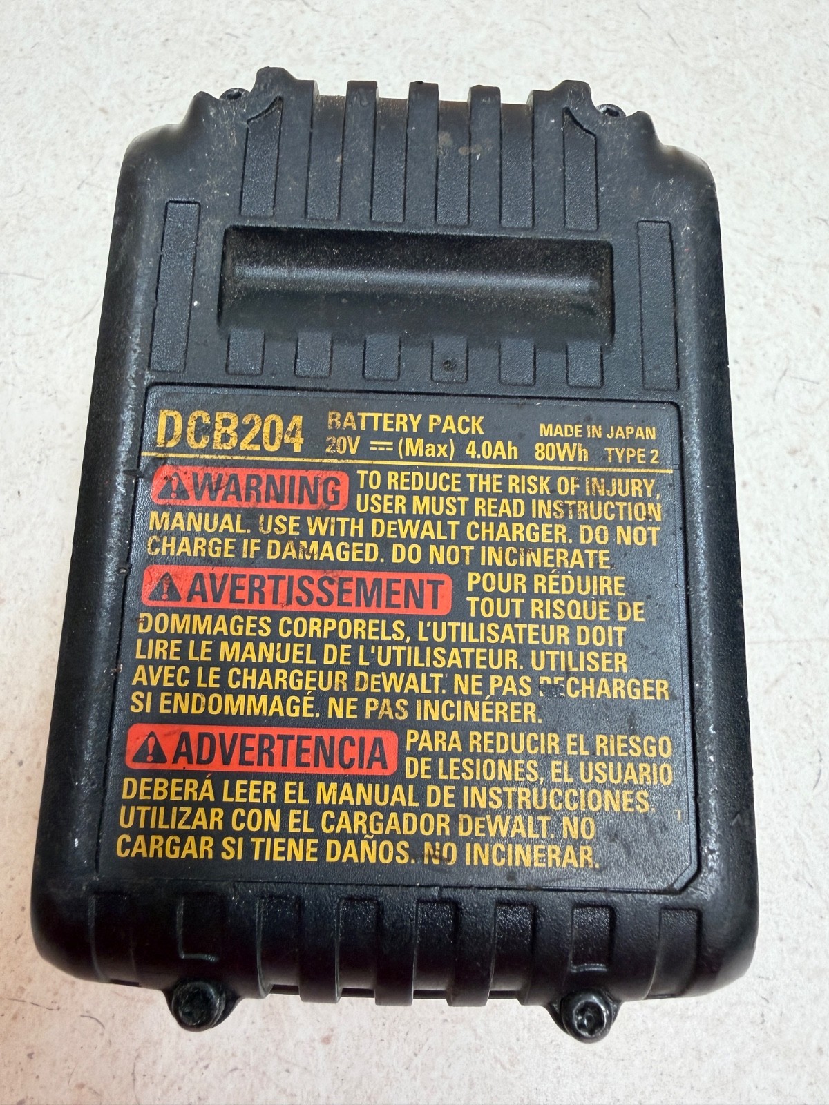 Dewalt Impact Wrench DCF889 W/Battery DCB204 & Charger DCB101