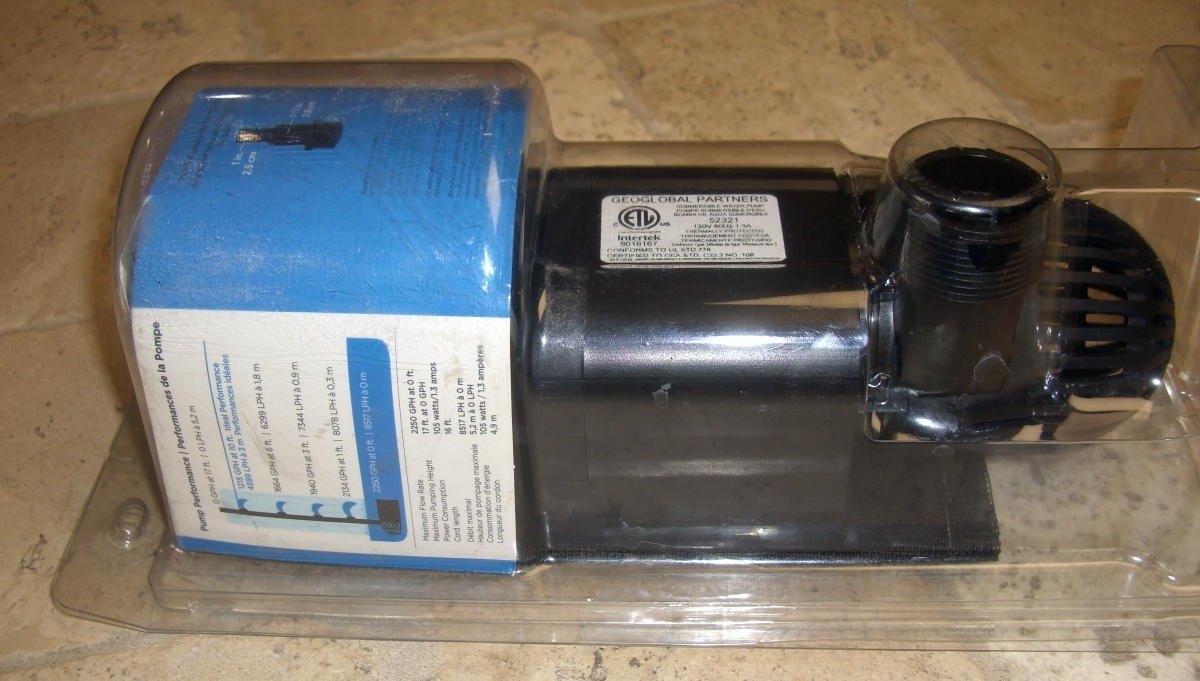 TotalPond – Intertek – 52321 – 2000 GPH Pond/Water Feature Pump, NEW – FREE SHIP