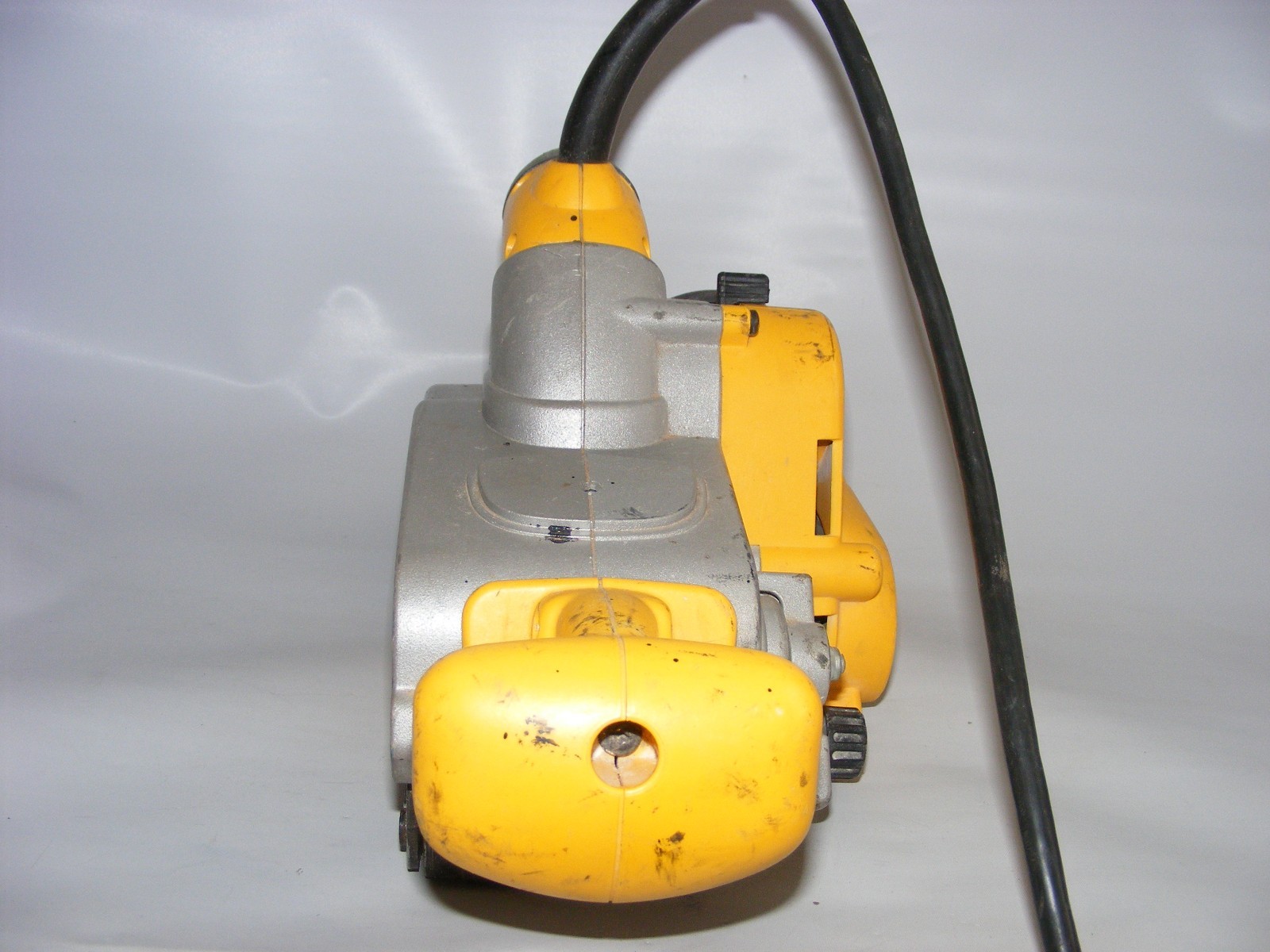 Dewalt Belt Sander DW432 Type 1 Used Belt 3 x 21 inches
