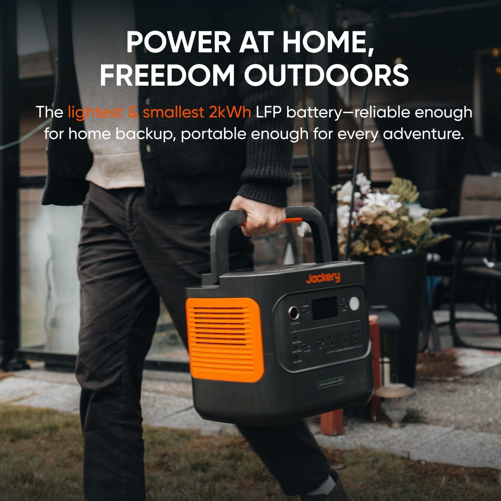 Jackery Power Station Explorer 2000 V2 with 200W Solar Panel