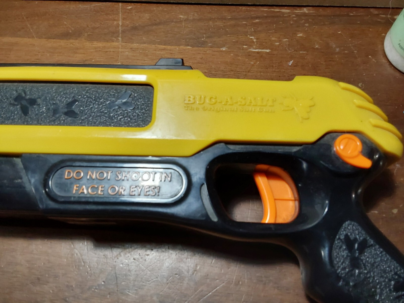 Bug-A-Salt Black Yellow Original Salt Gun Kills Flying Insects Bugs w Extra Salt