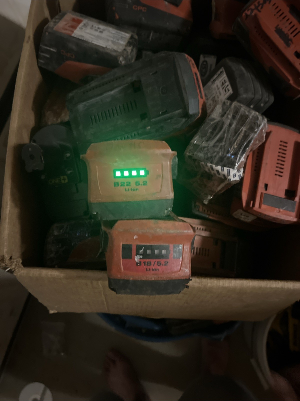 hilti battery b22 And B18 Lot