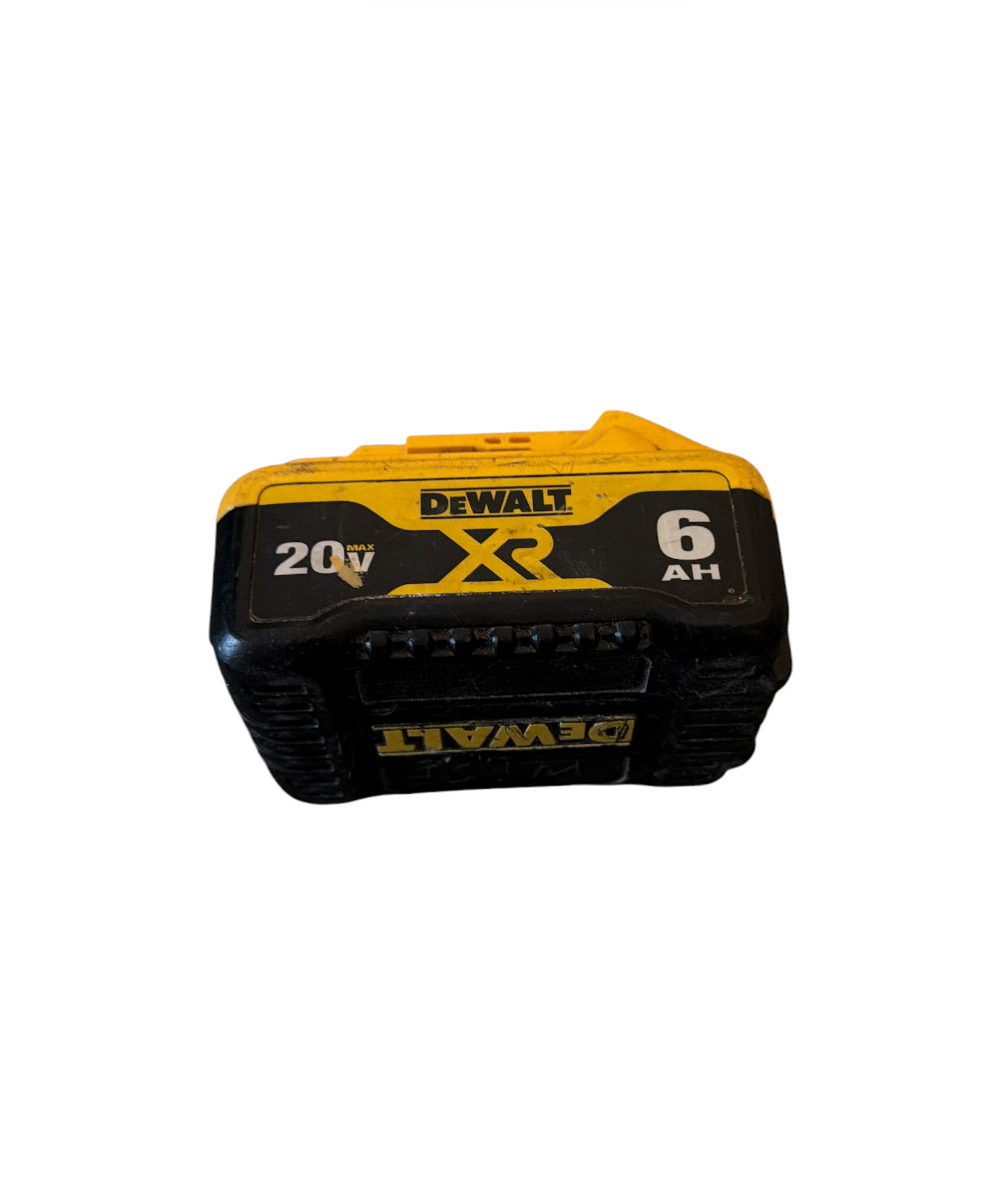 DeWalt for parts/not working battery 6AH.