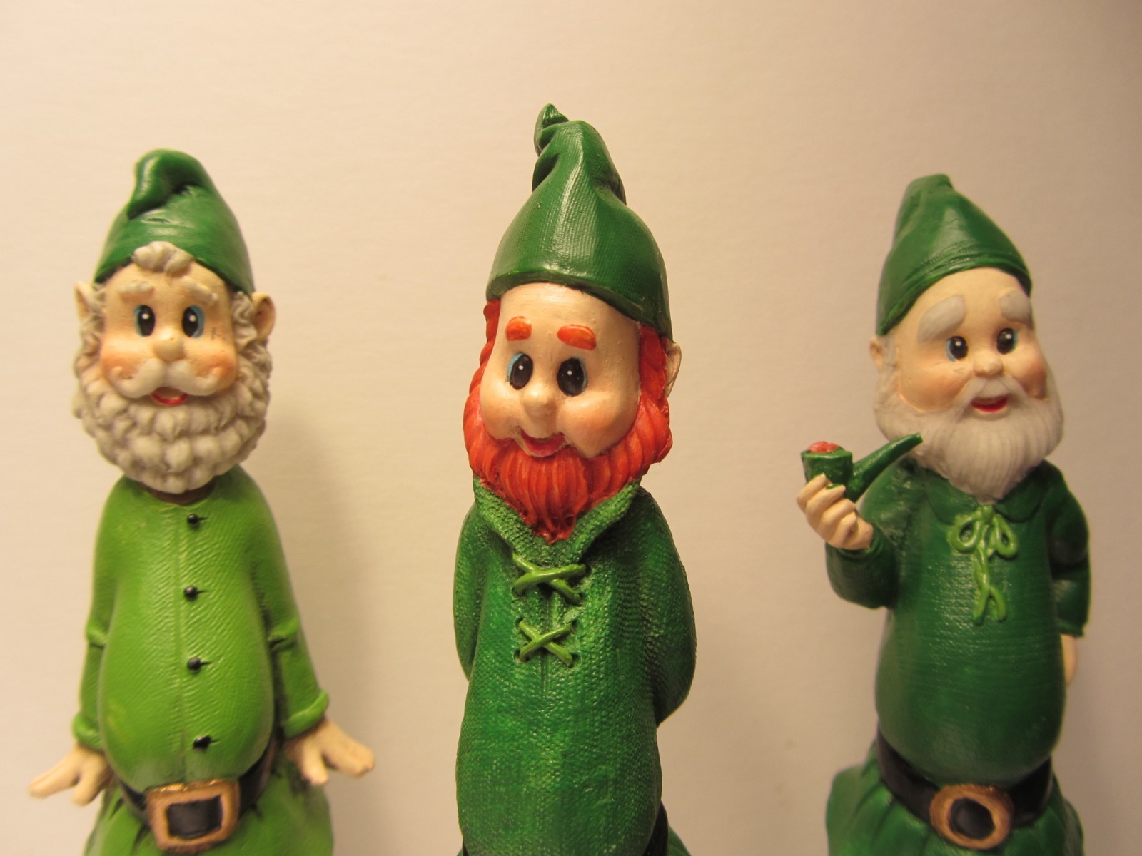 3 Enesco – 6″ TALL FIGURINES Leprechauns Slender Green Elves Gold Shamrock Base