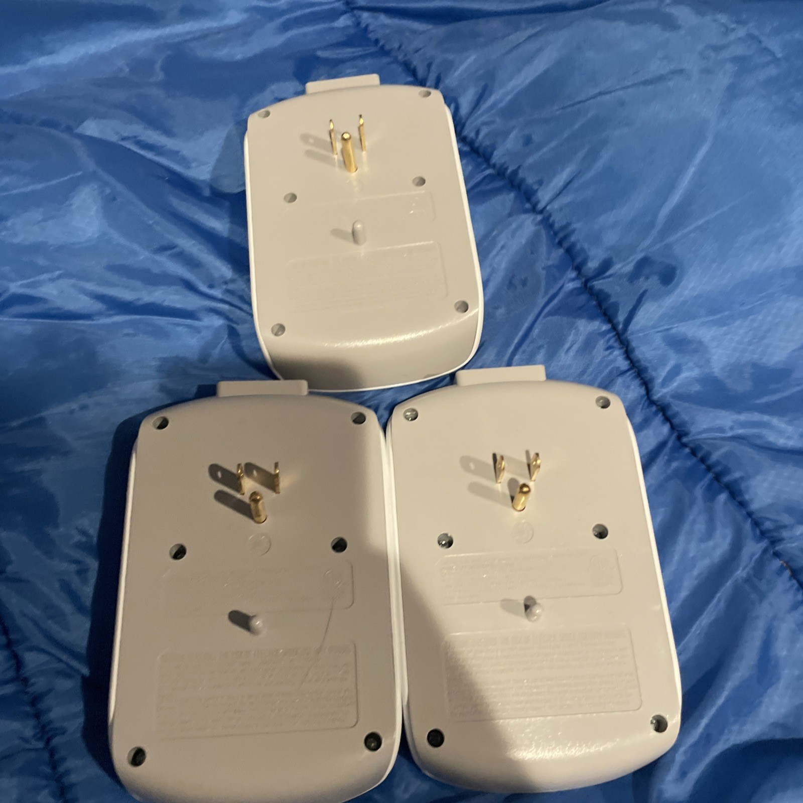 Set Of 3 Energy Saver Wall mounted Plug Plate 5 Outlet Power Surge Protector