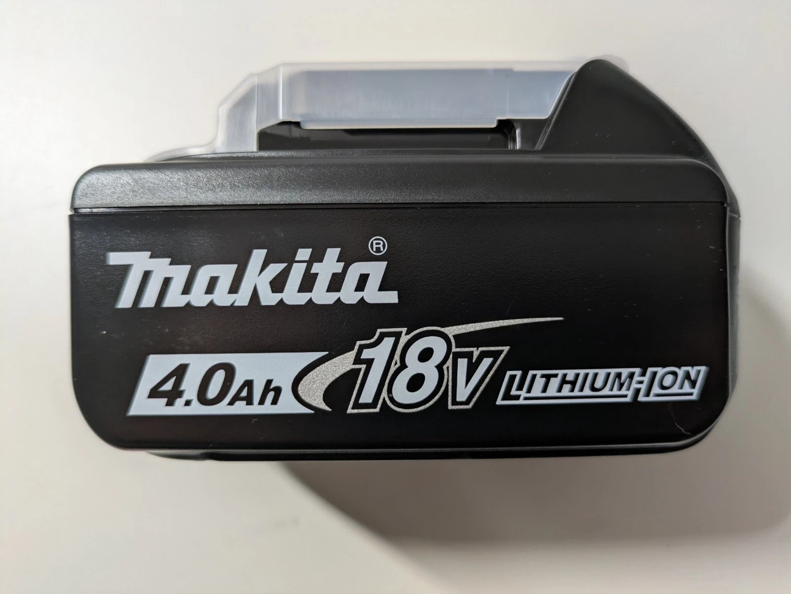 MAKITA 4.0 Ah Lithium-Ion (Li-Ion) vBattery BL1840B 18V LXT-NEW