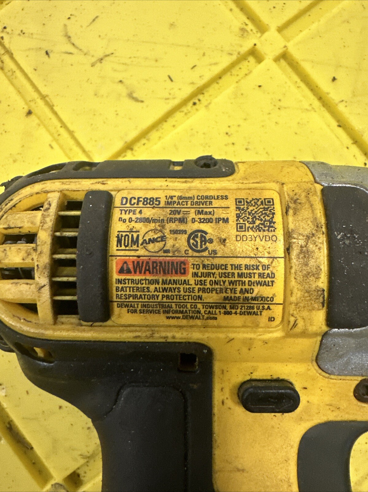 DeWalt DCF885B 20V MAX Li-Ion 1/4″ Cordless Impact Driver No Battery