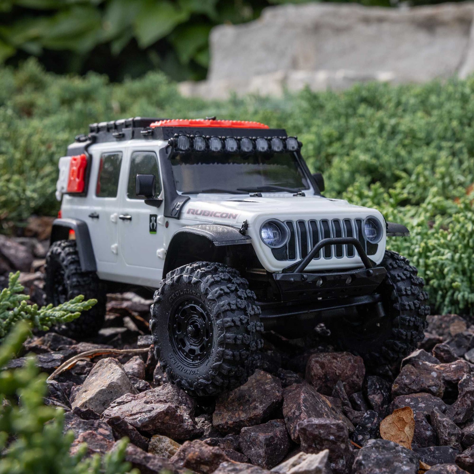 AXI-2261T Axial 1/30 SCX30 Jeep Wrangler JLU 4X4 RTR Brushed Rock Crawler (Batte