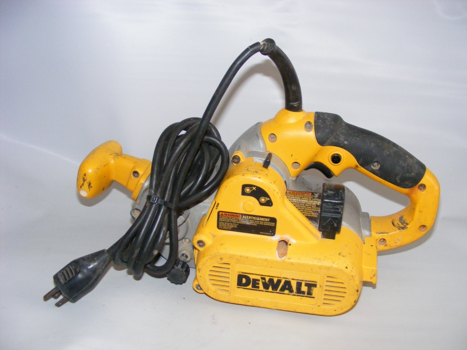 Dewalt Belt Sander DW432 Type 1 Used Belt 3 x 21 inches