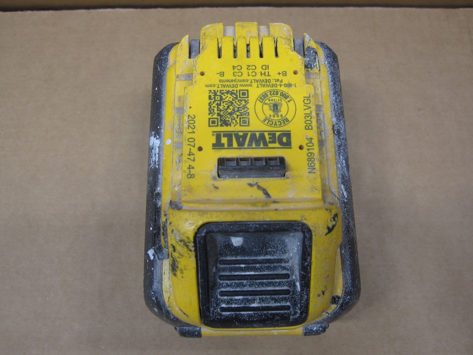 DEWALT 9AH DCB609 Flex Volt BATTERY FOR PARTS OR REPAIR ONLY