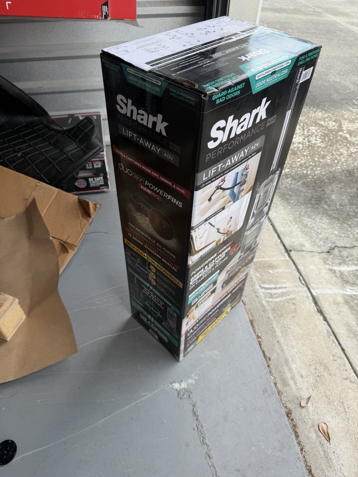 Shark Detect Pro Speed Lift-Away ADV Bagless Upright Vacuum with DuoClean