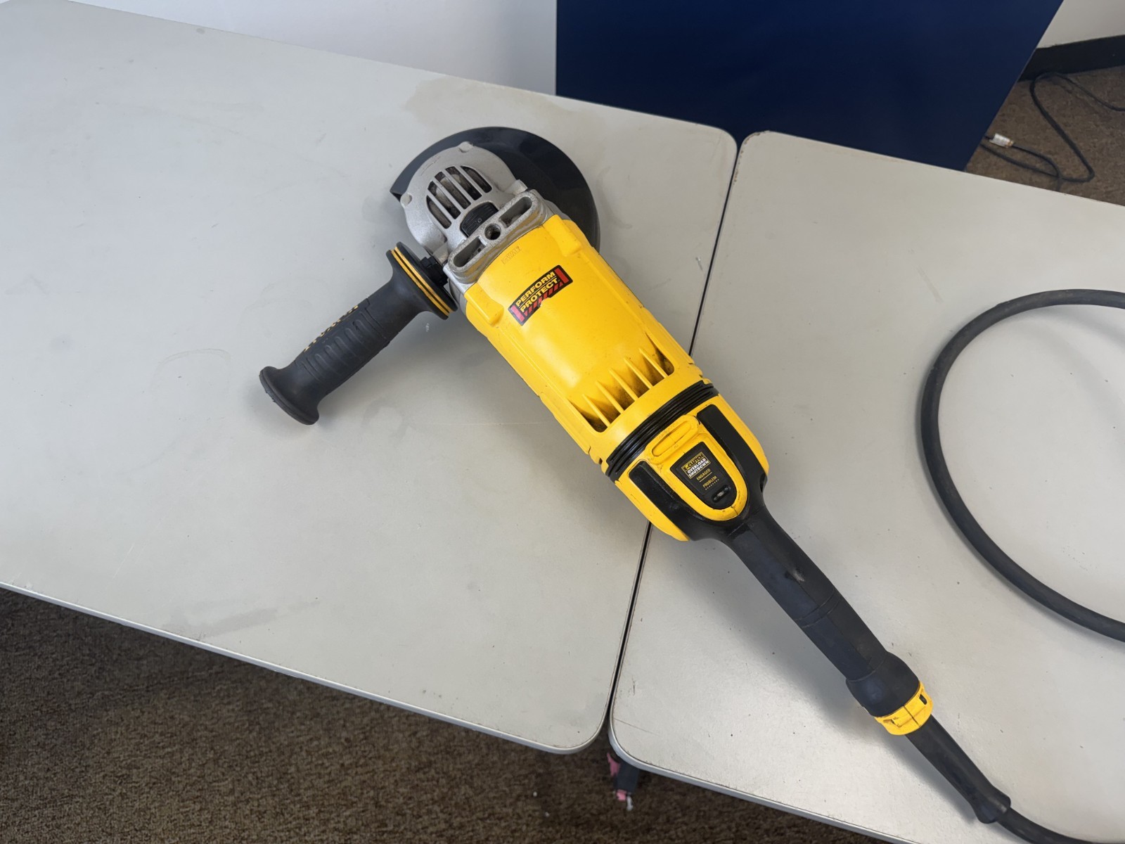 Dewalt DWE4597N 7in Electric Angle Grinder 8500/RPM