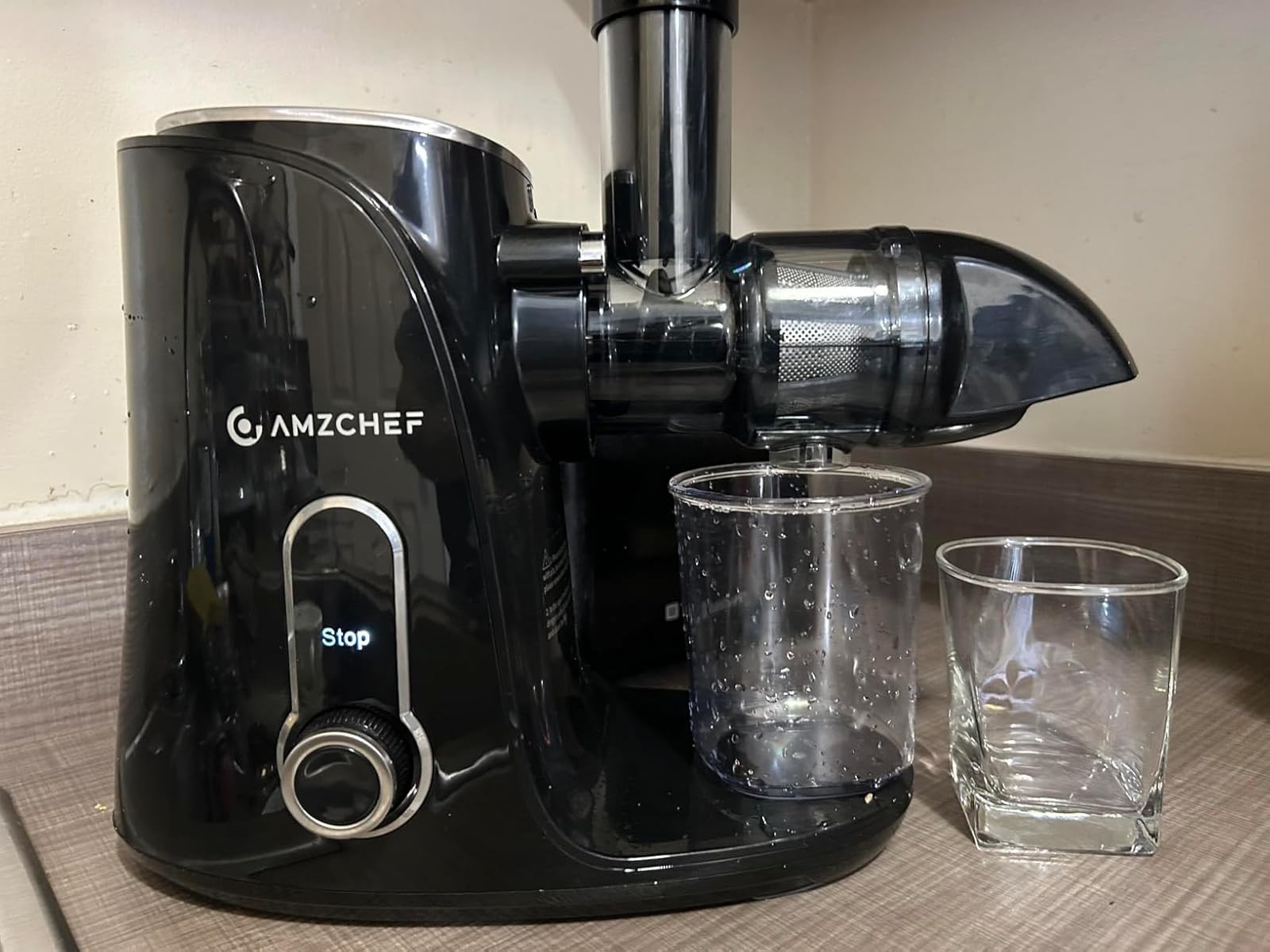 Juicer Machines,AMZCHEF Slow Cold Press Juicer with 2 Speed Modes,Travel bottles