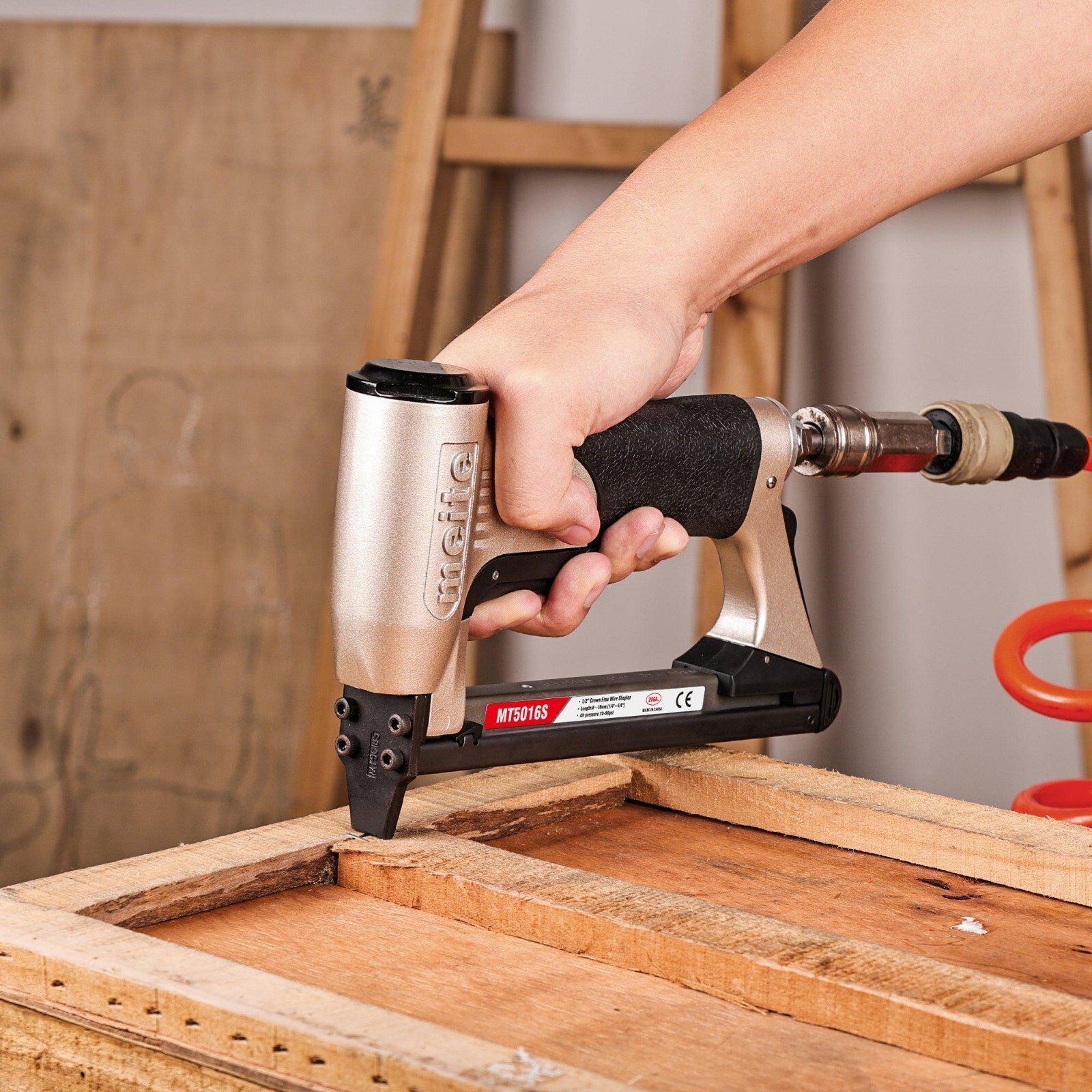 meite MT5016S Pneumatic Staple Gun 20Gauge 1/2″Crown 1/4″-5/8″Upholstery Stapler