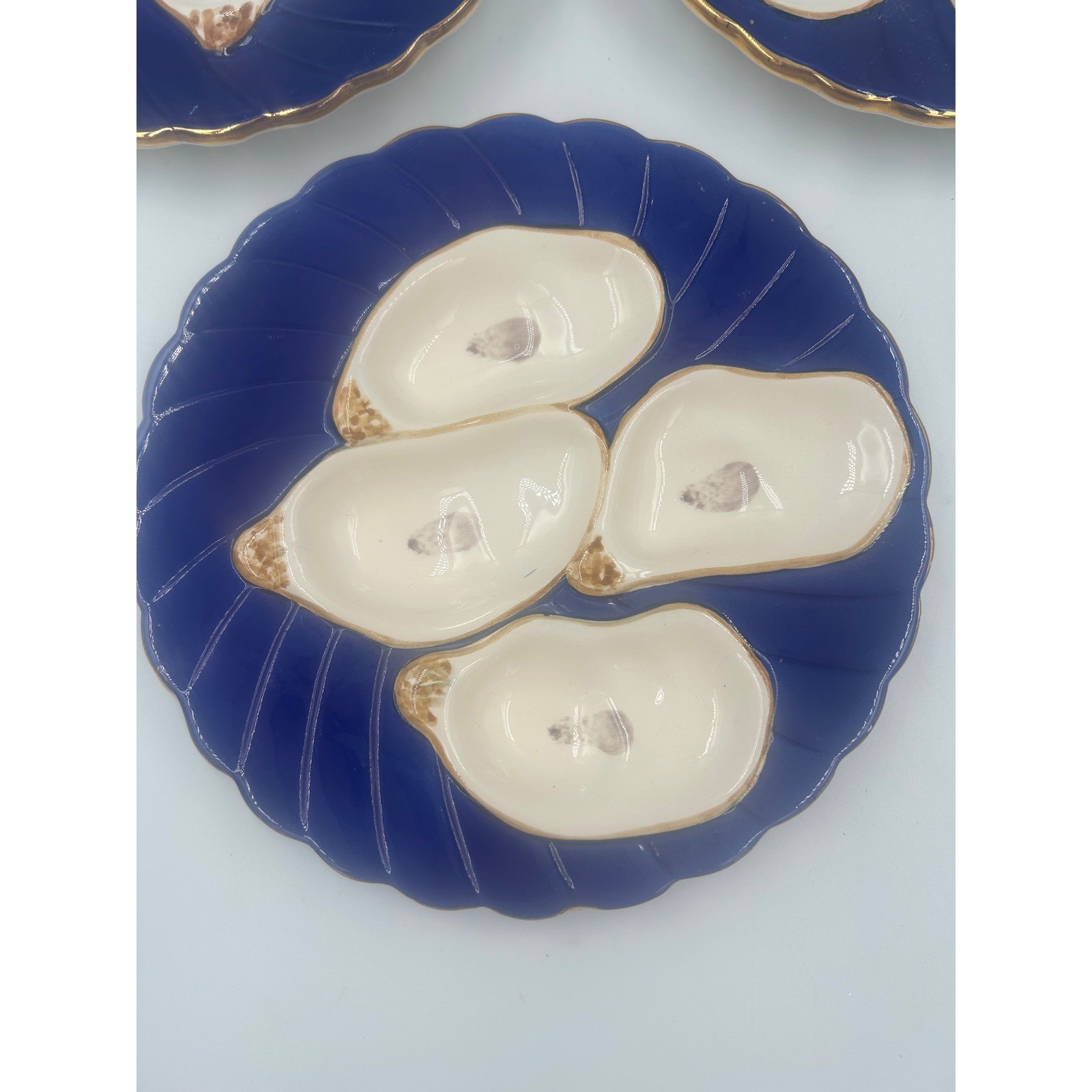 Abigails Cobalt Blue Ceramic Oyster Plates Gold Rim Set of 3 Wall Hanging 7.5in