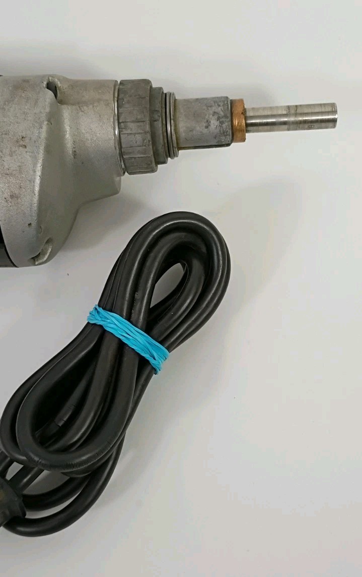 Black & Decker 2037 VSR Drywall Scrugun Screw Gun 4000 RPM WORKING – SEE VIDEO