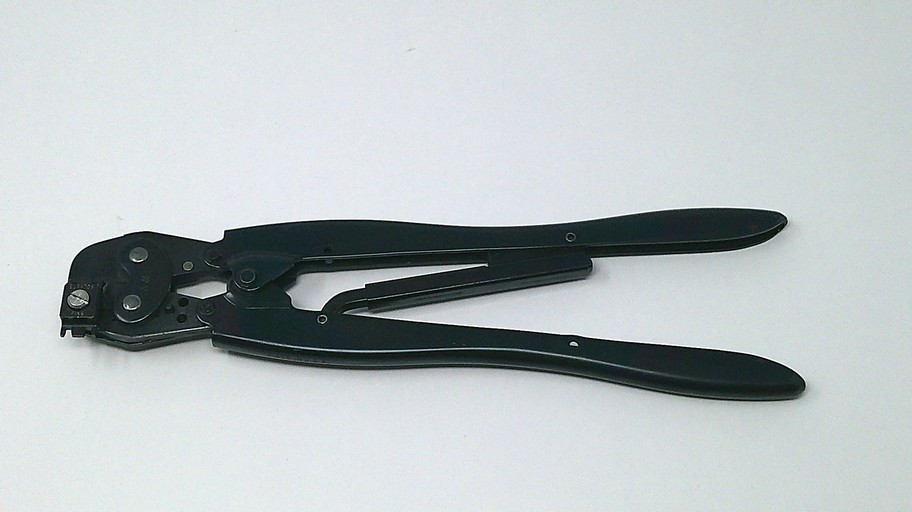 90124-2 Crimp Tool Mfg. TE Connectivity AMP Condition: New Surplus