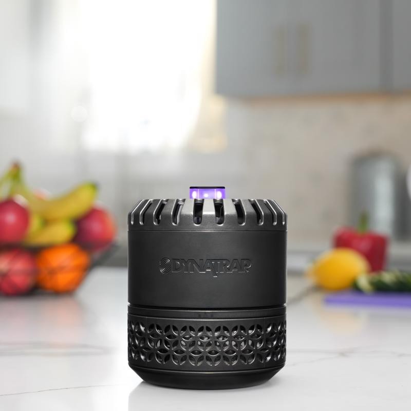 DynaTrap Ultralight Indoor Flying Insect Trap 2420 yd 8 W – Black