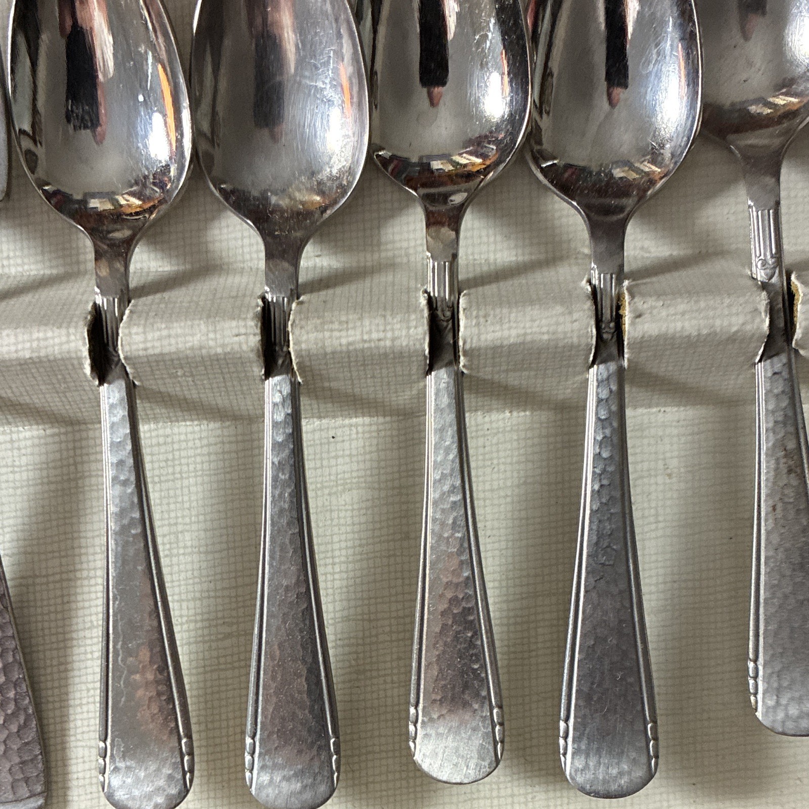 Sola-Massief 12pc Flatware Set w/ Case, Hammered Silver Metal, Service 6