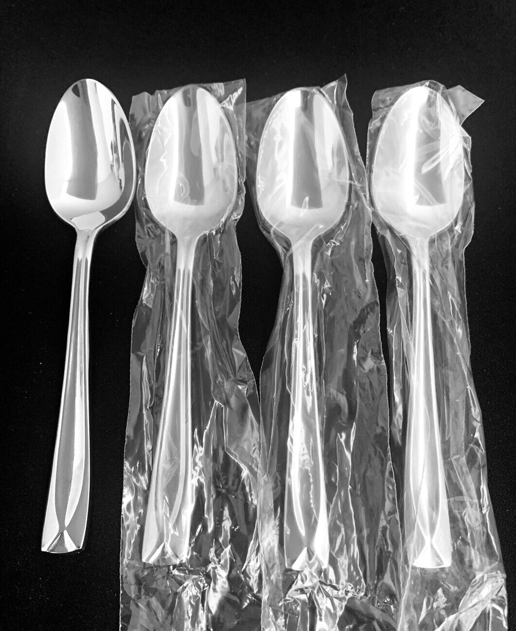 New ONEIDA Stainless Glossy LINCOLN Set Of 4 TEASPOONS 6 1/4″ Flatware NEW