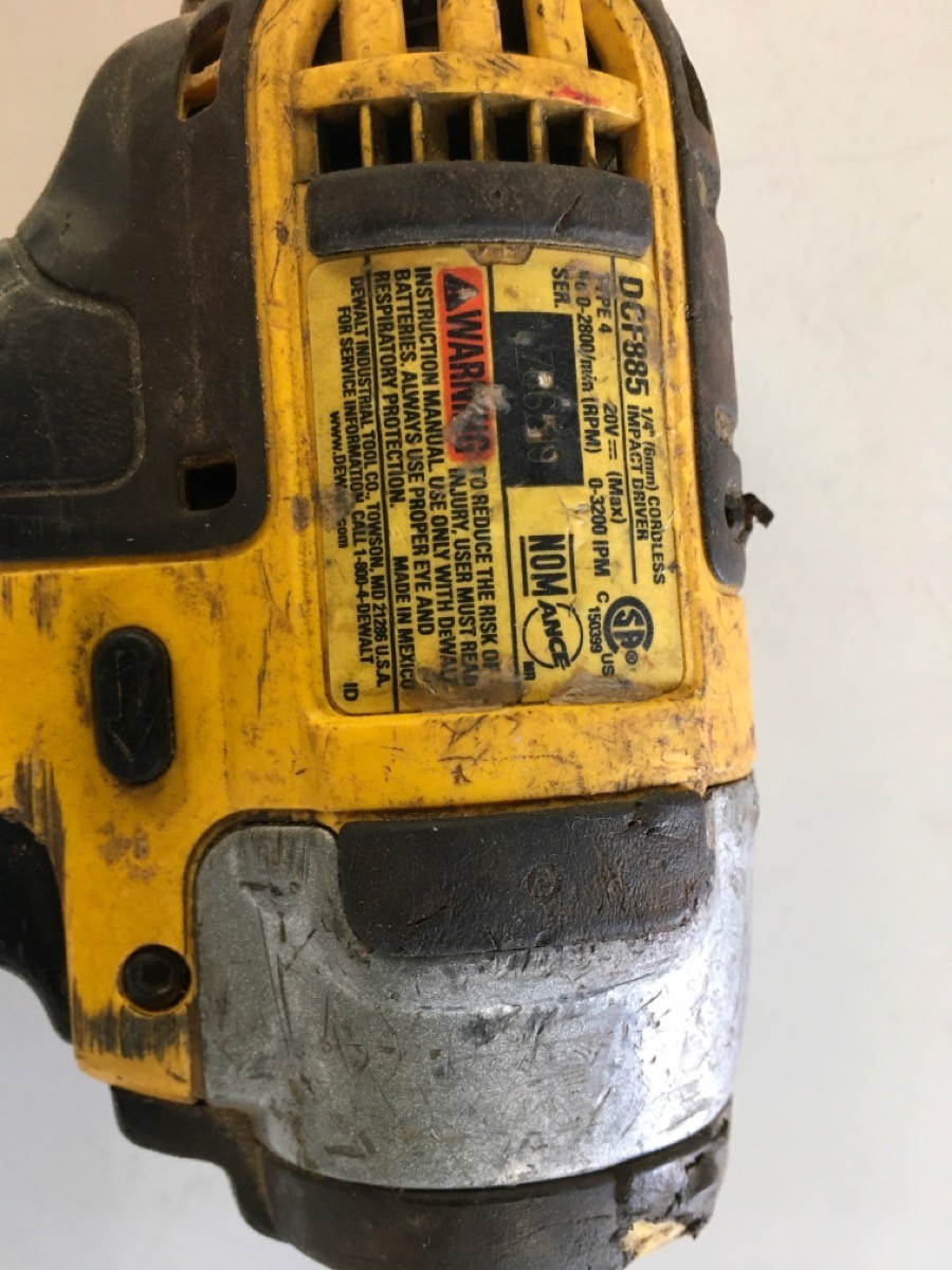 DEWALT DCF885 20V Impact Driver – (Tool Only) TESTED (P24033400)