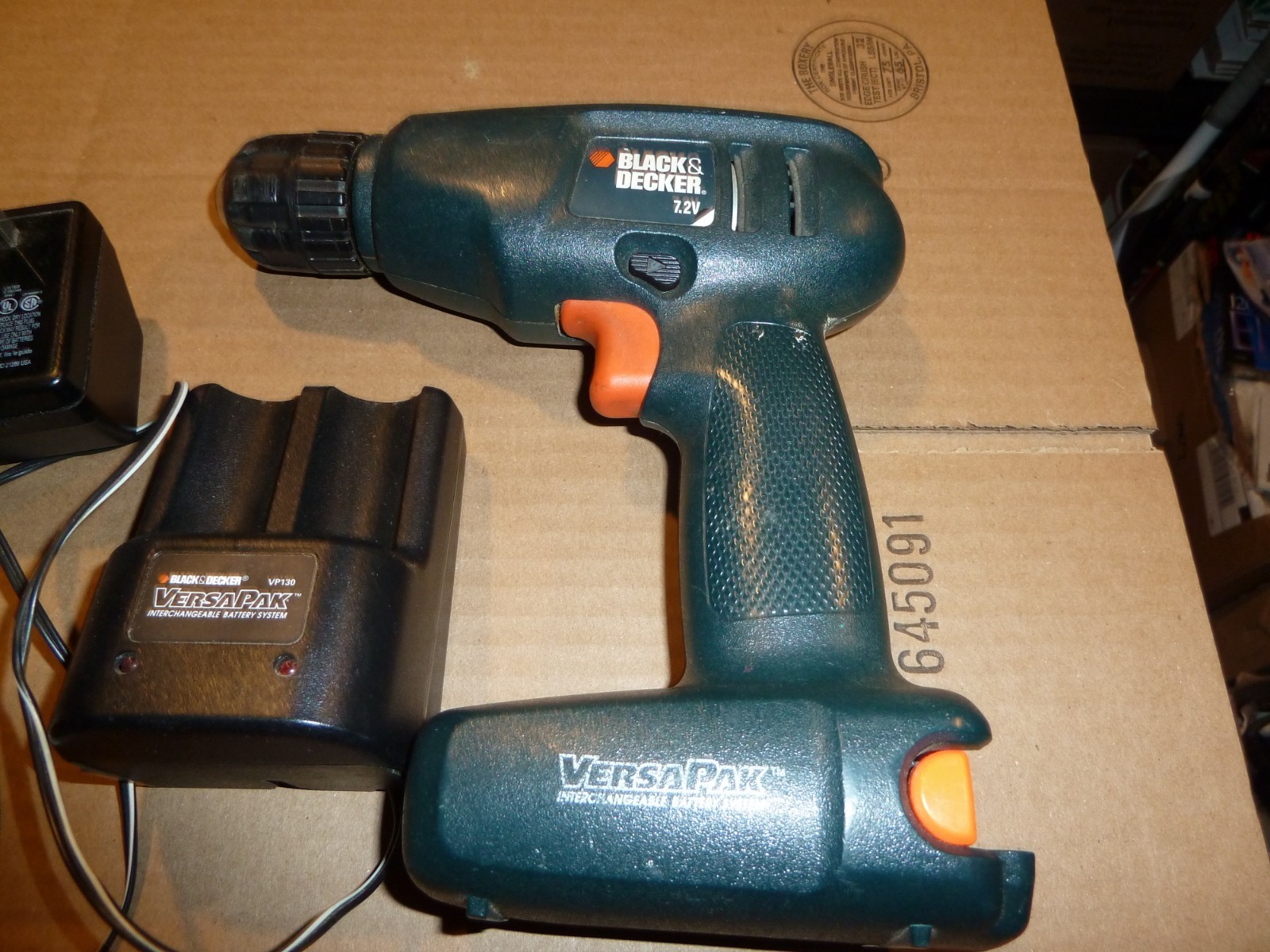 BLACK & DECKER 7.2V VERSAPAK CORDLESS DRILL TOOL & CHARGER ONLY NO BATTERY