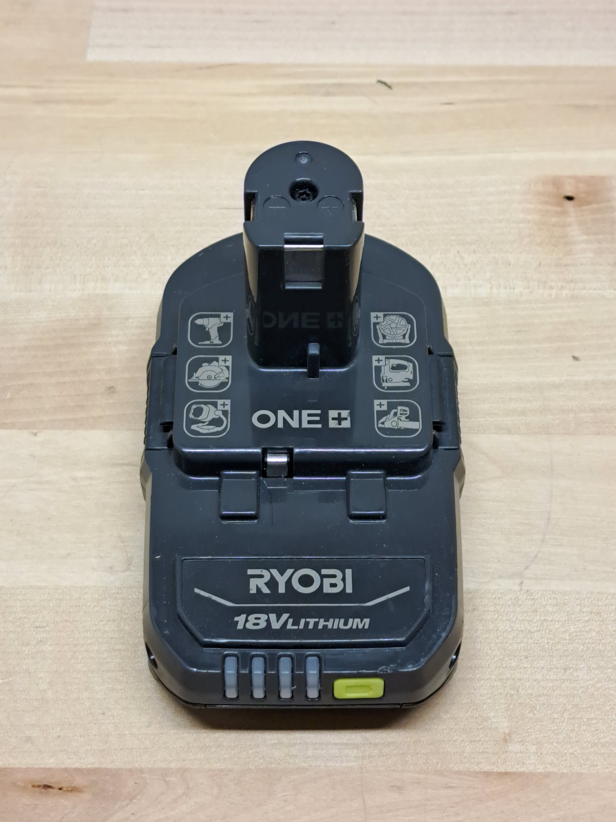 Ryobi PBP002 18V One+ 1.5Ah Battery & Charger PCG002 – Black/Green