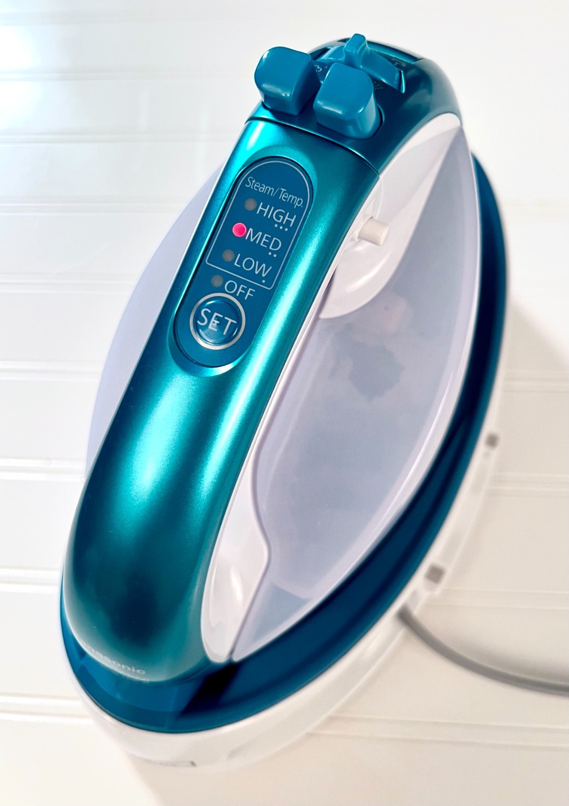 Panasonic NI-QL1000G Teal Cordless Iron Portable Dry Steam 360 Degree Freestyle