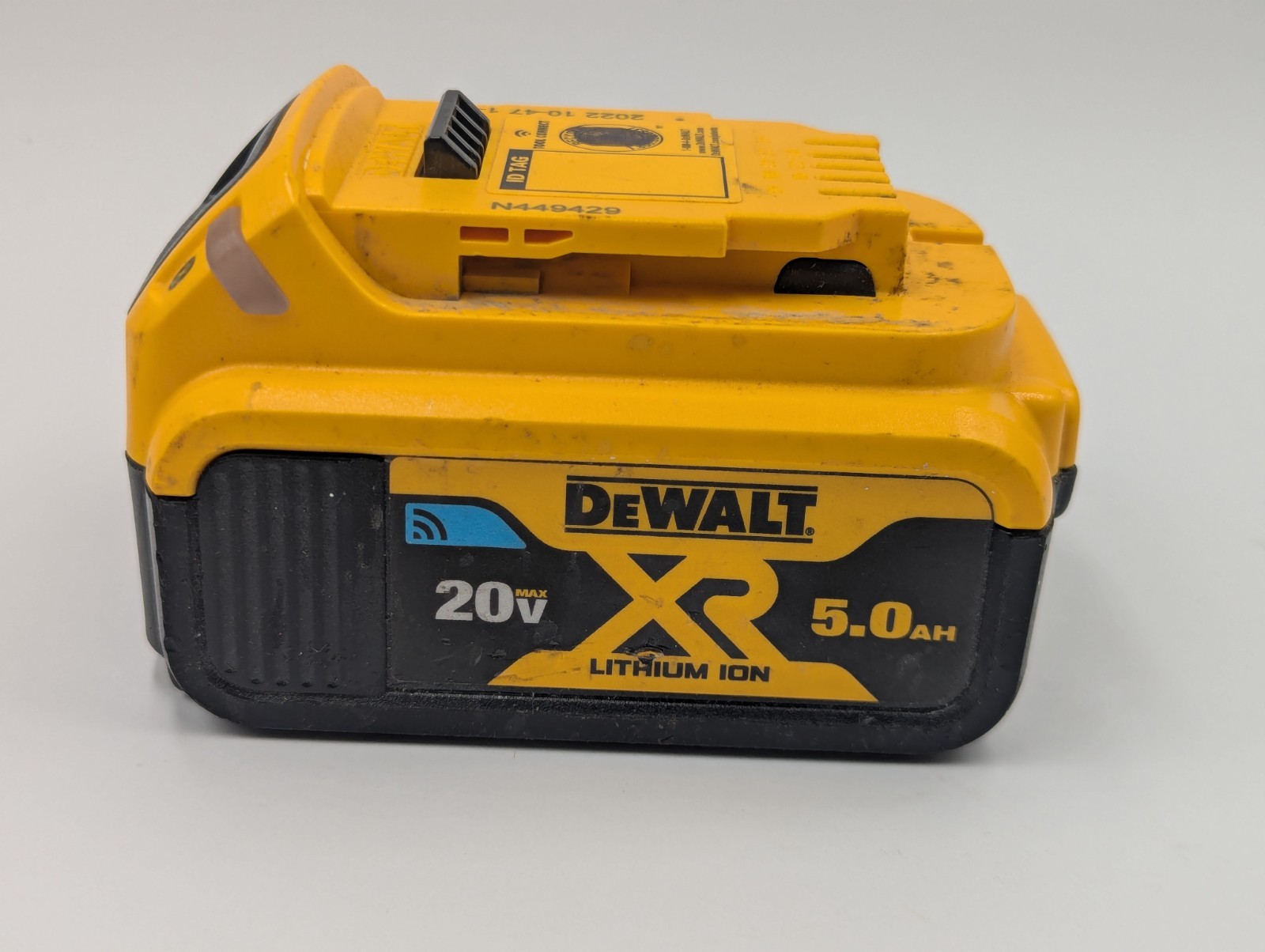 DeWalt DCB205BT 5Ah Battery Bluetooth 20v w/ Tool Connect Used OEM, Tested Works