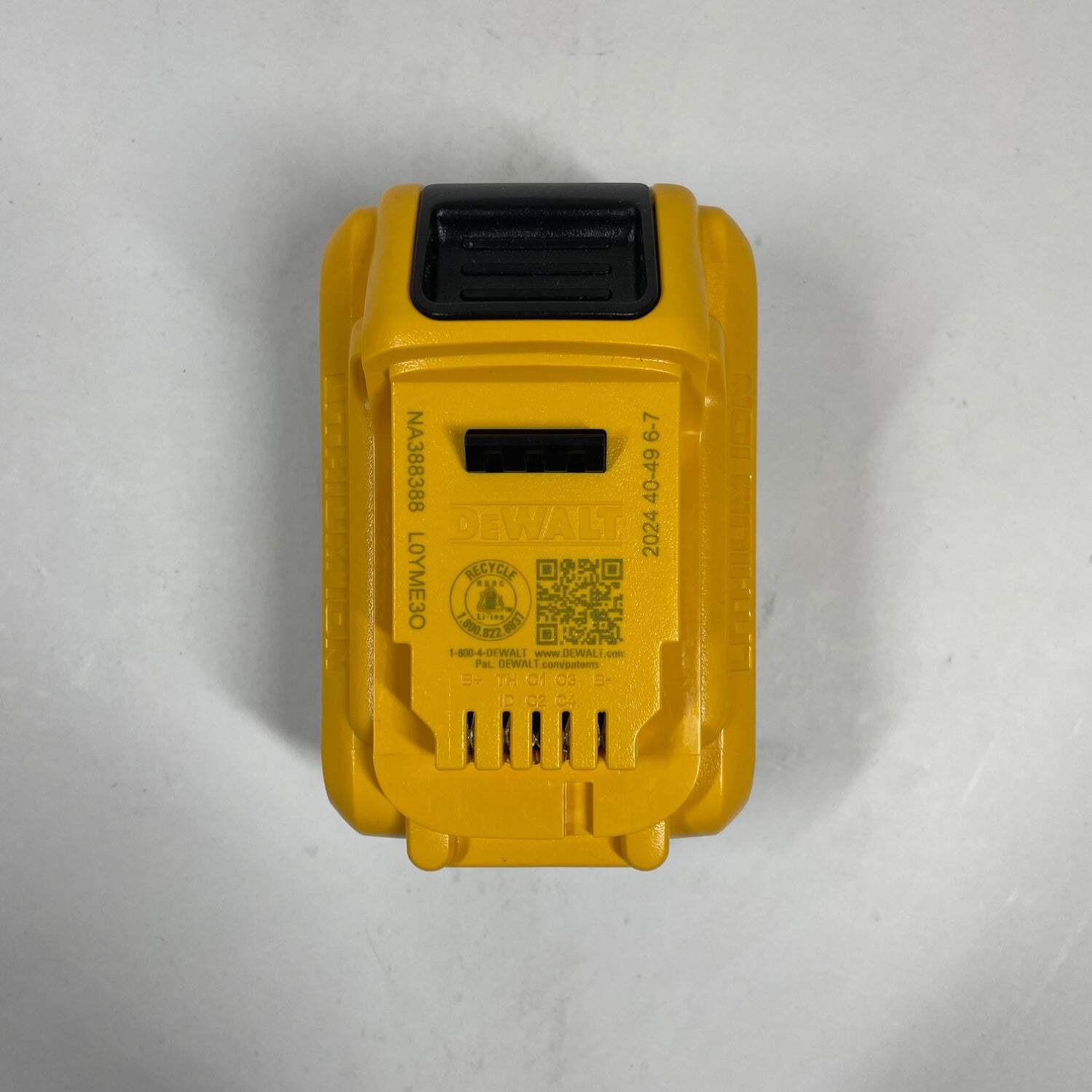 DeWalt DCB2108 20V MAX 8.0AH Lithium Ion POWERPACK Battery