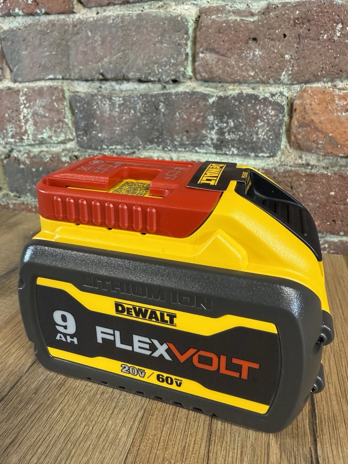 DEWALT DCB609 20v/60v Max FLEXVOLT 9Ah Li-Ion Battery (NEW OB) Shipped Today!