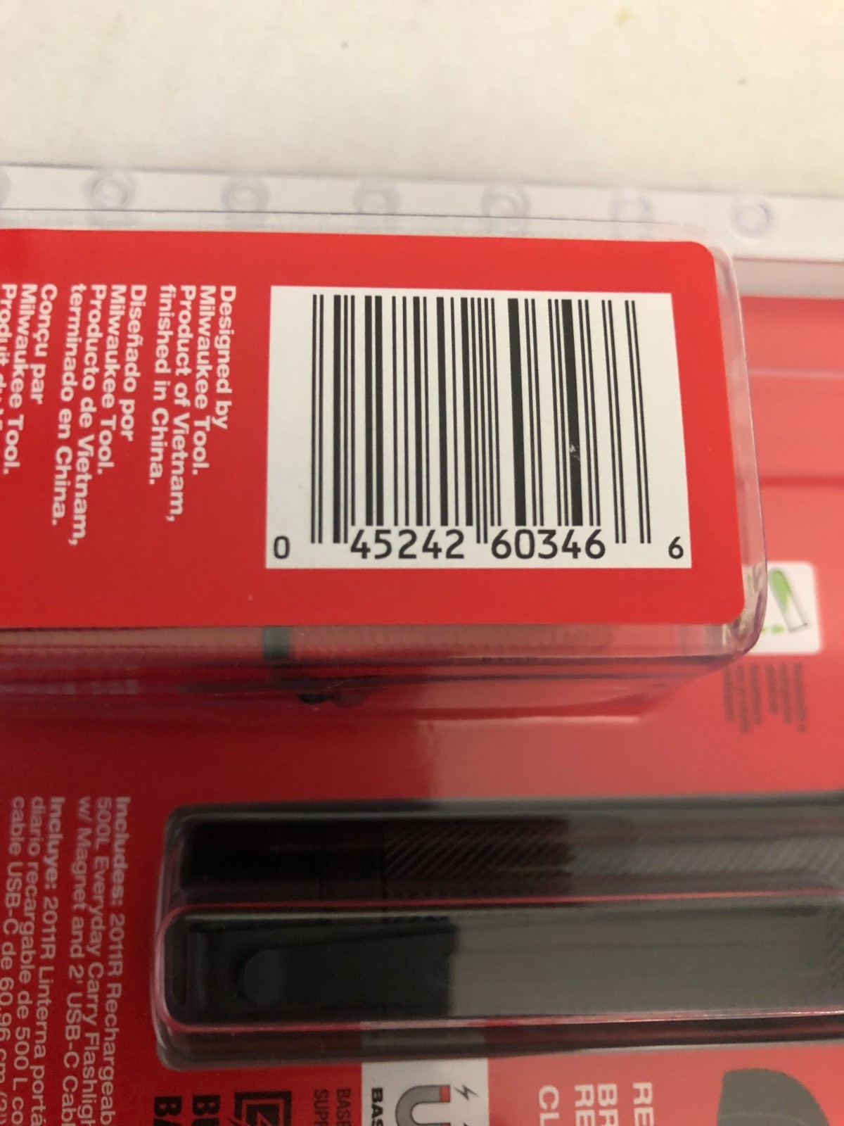 NEW! Milwaukee 500 Lumens Rechargeable Flashlight 2011R Magnetic Everyday Carry