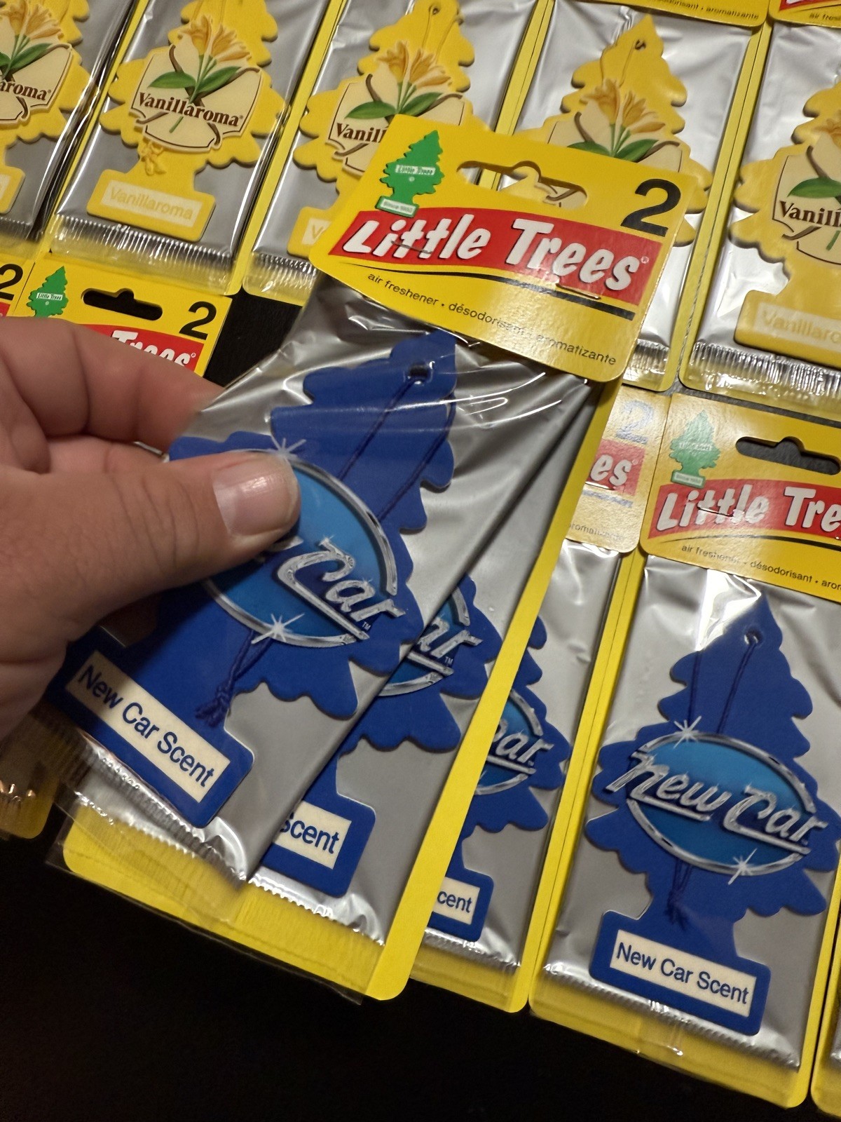 24 Little Trees 12 New Car/12 Vanilla Scent FREE SHIPPING Car Air Freshener