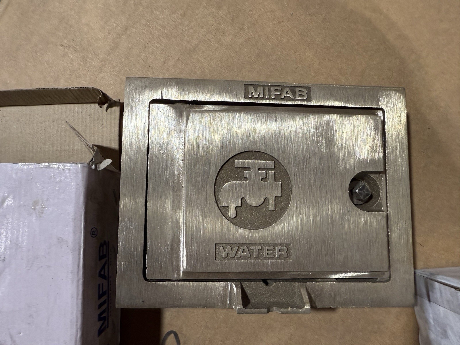 MIFAB MHY-26-8 None Freeze Wall Hydrant 3/4”MPT 8”long W/ Nickel Bronze Box “NEW