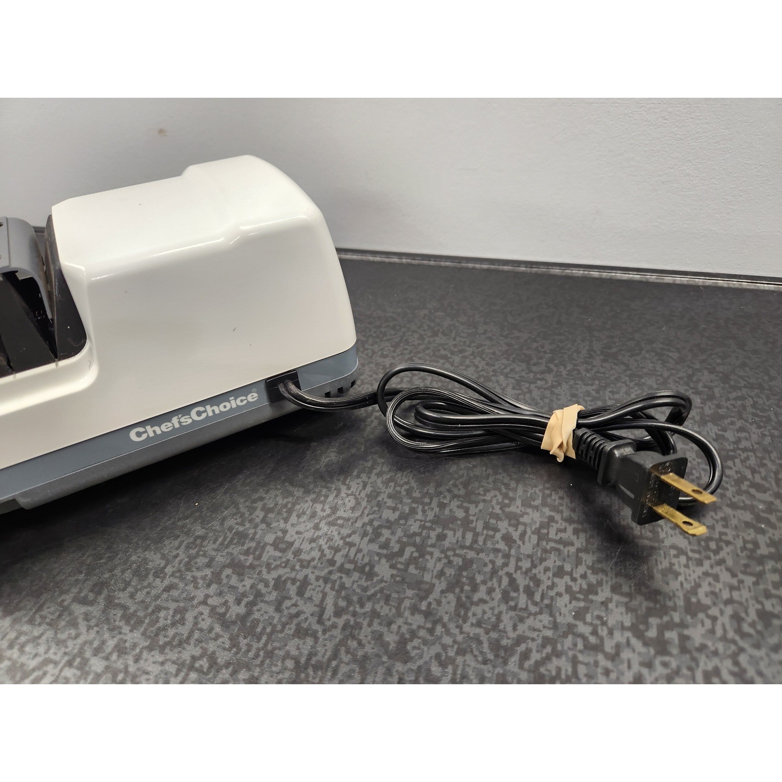 ChefsChoice Diamond Hone Sharpener 314 Electric Knife Sharpener White Gray 120W